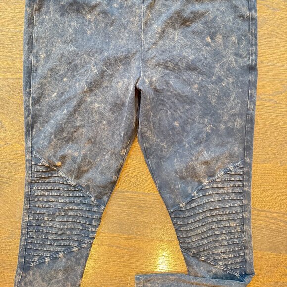 New w Tags HUE Black Wash Cotton Moto Leggings - Picture 5 of 8